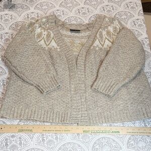 Lane Bryant Beige and White Patterned Sweater